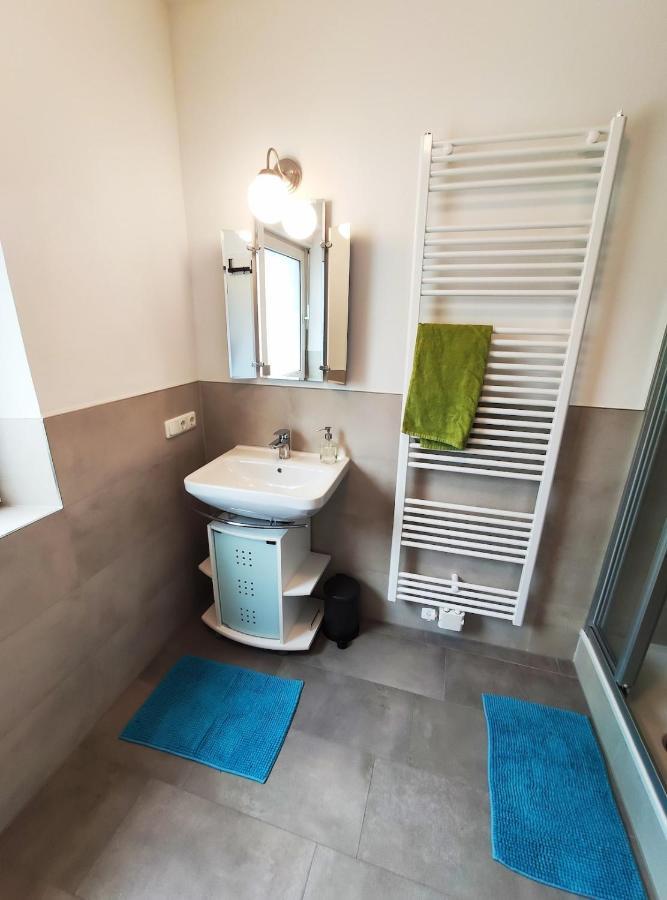 Modernes Am Park Mit Garten, Huehner & Enten Accommodatie bij particulieren *
