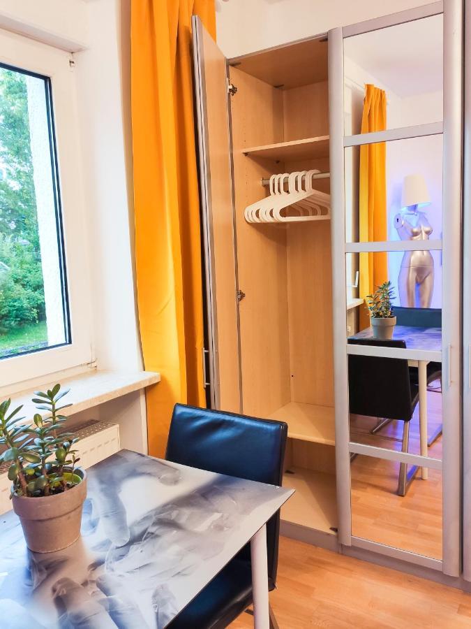 Modernes Am Park Mit Garten, Huehner & Enten Accommodatie bij particulieren *